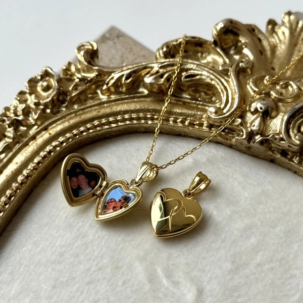 İki Kalp Desenli Fotoğraflı Kalp Kolye  (0.9 cm )