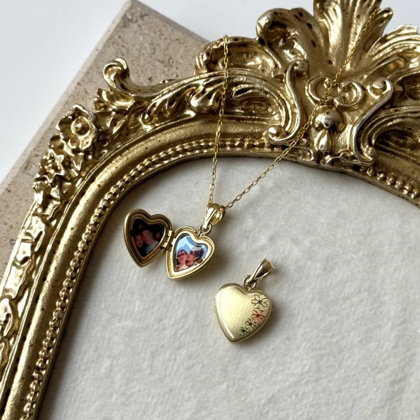 Renkli Çiçek Desenli Fotoğraflı Kalp Kolye (0.9 cm )