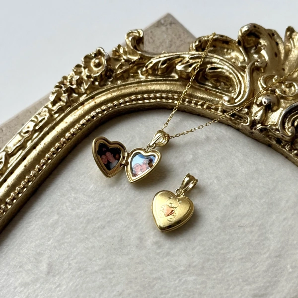 Kalp ve Ayıcık Desenli Fotoğraflı Kalp Kolye (0.9 cm )