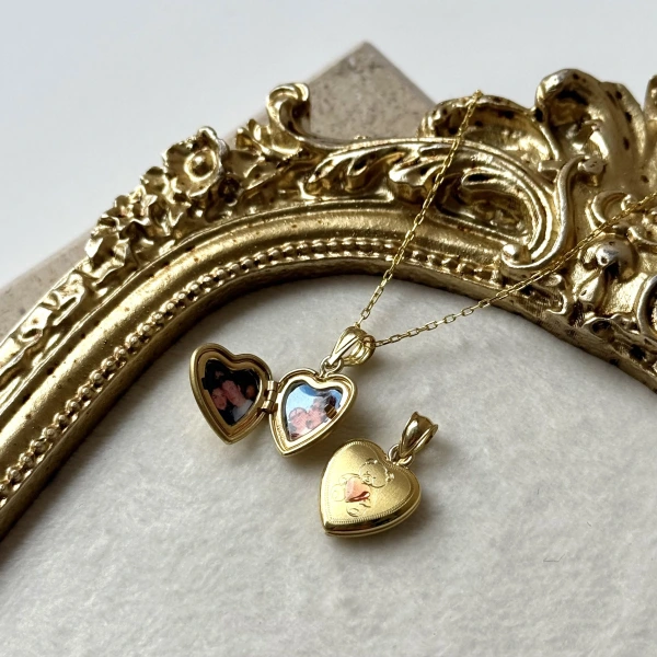 Kalp ve Ayıcık Desenli Fotoğraflı Kalp Kolye (0.9 cm )
