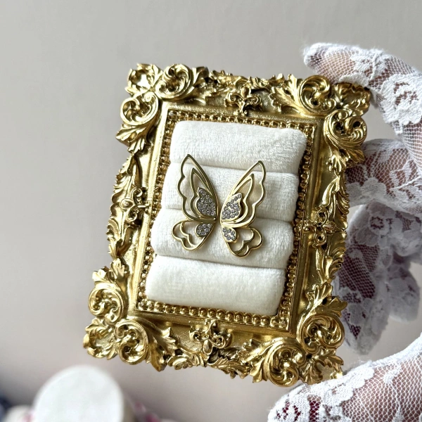 Taşlı Kelebek Küpe