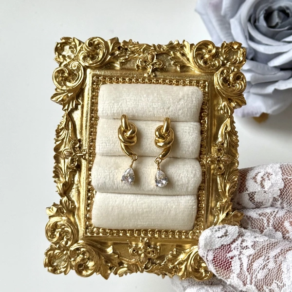 Düğüm Taşlı Küpe