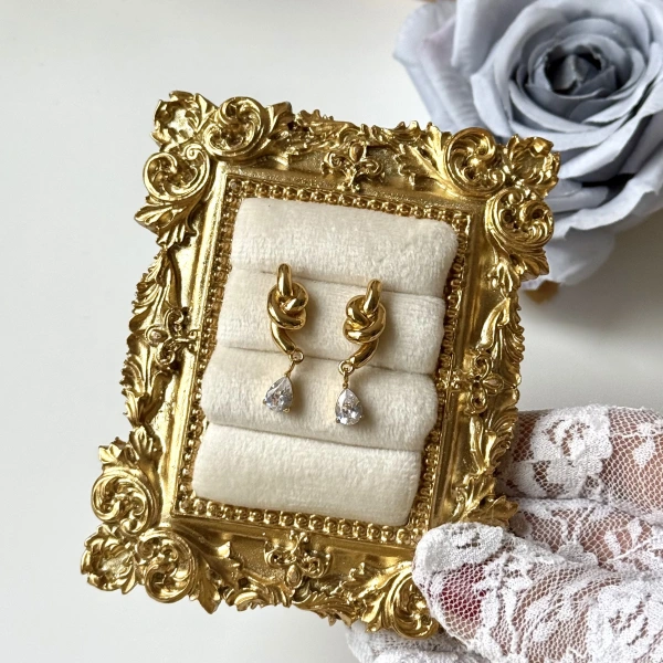 Düğüm Taşlı Küpe