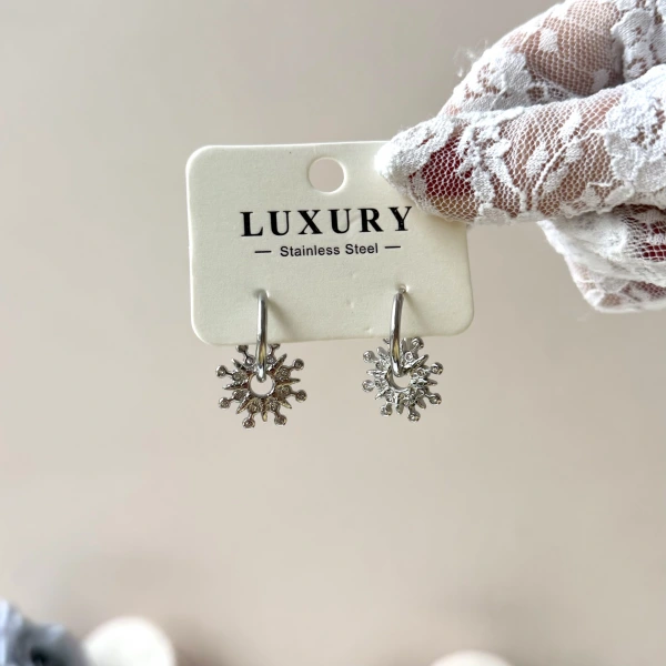 Taşlı Yıldız Küpe