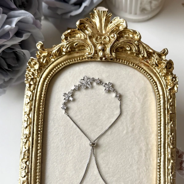 Taşlı Çiçek Bileklik