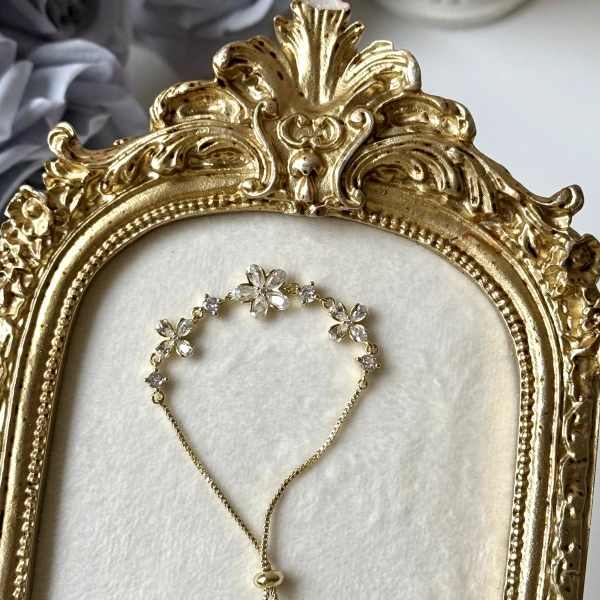 Taşlı Çiçek Bileklik