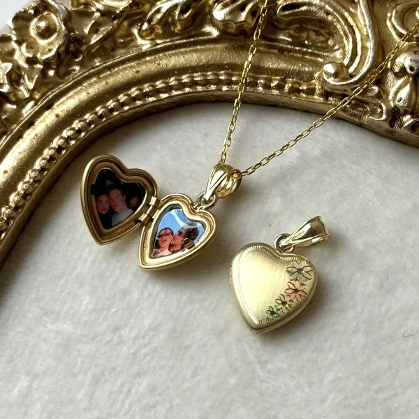 Renkli Çiçek Desenli Fotoğraflı Kalp Kolye (0.9 cm )