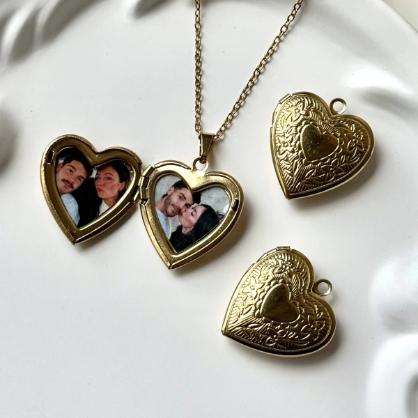 Desenli Kalp Fotoğraflı Kapaklı Kolye ( 1.8 cm )