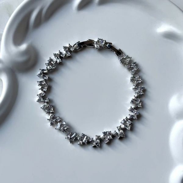 Özel Seri Taşlı Su Yolu Bileklik