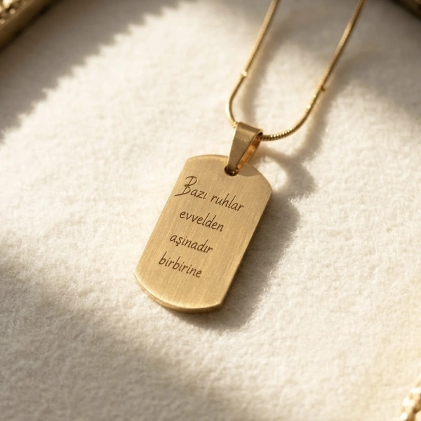 Arkası Yazılı Çizim Fotoğraflı Kolye