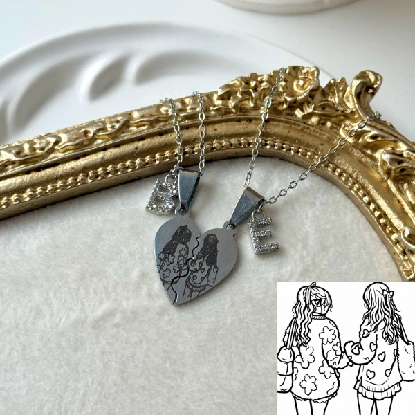 Fotoğraflı ve Harfli Arkadaşlık Kolyesi ( Sizin Fotoğrafınızla)