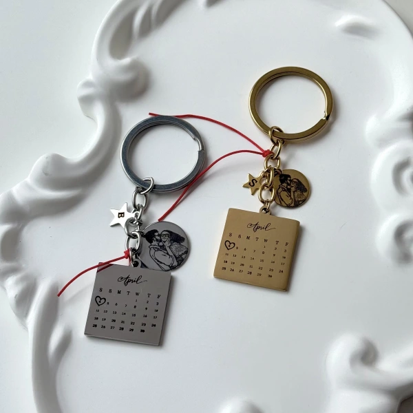 Tarihli ve Çizim Fotoğraflı Anahtarlık