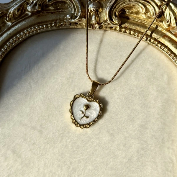 Rose Cameo Kolye