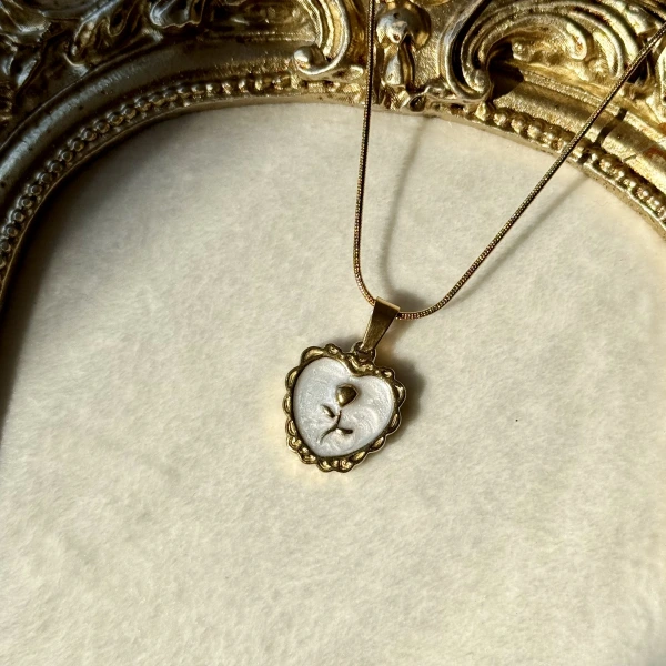 Rose Cameo Kolye