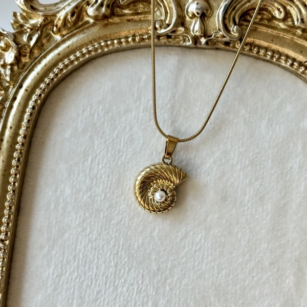 Golden Spiral Kolye