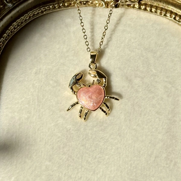 Pink Crab Kolye