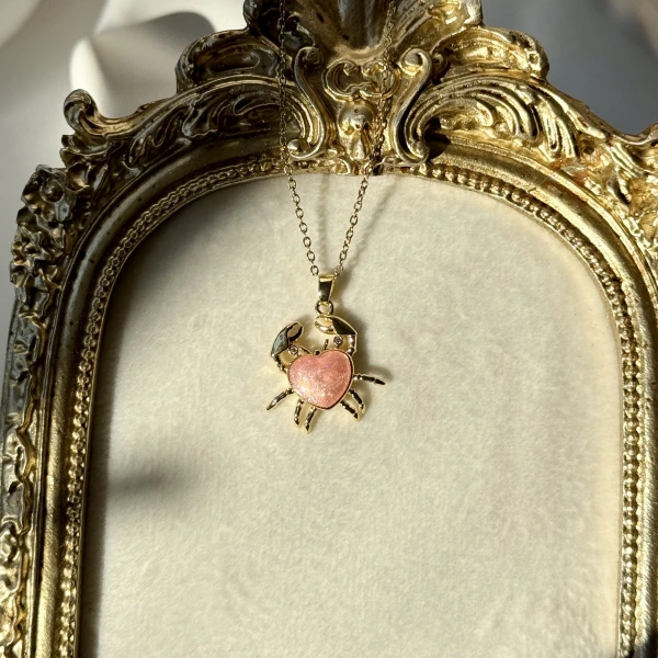 Pink Crab Kolye