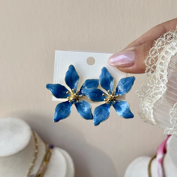 Sapphire Bloom Küpe
