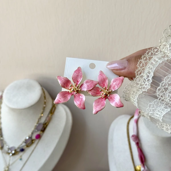 Blush Bloom Küpe
