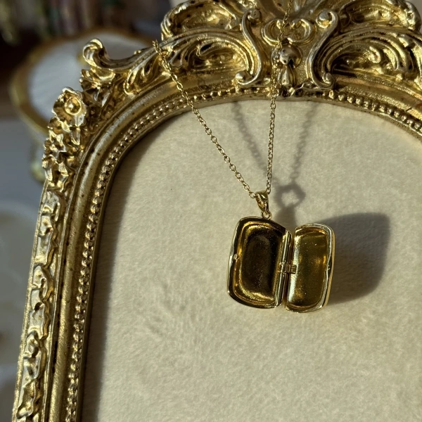 Lale Desen Kapaklı Fotoğraflı Kolye (1.6 cm)