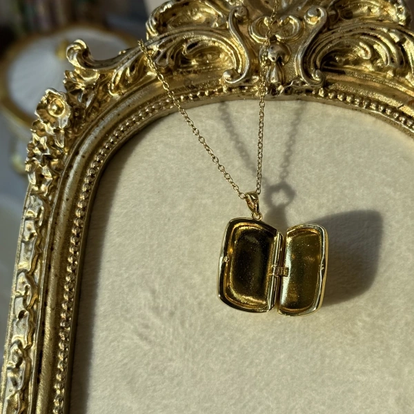 Lale Desen Kapaklı Fotoğraflı Kolye (1.6 cm)