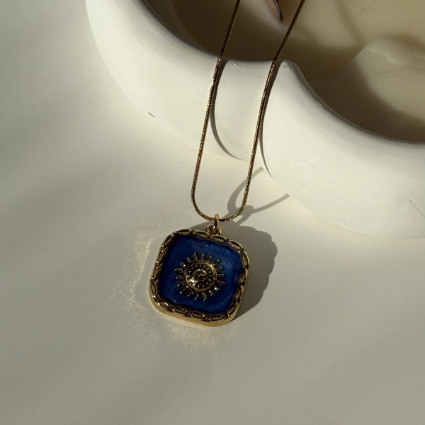 Azure Sun Kolye