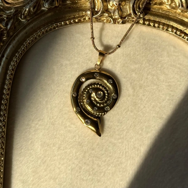 Mystic Spiral Kolye