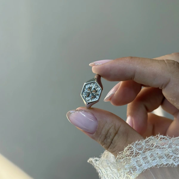 Dört Yapraklı Yonca Yüzük