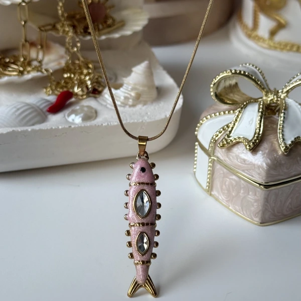 Taşlı Pembe Balık Kolye