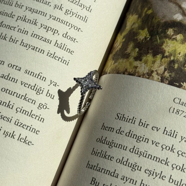 Taşlı Kuzey Yıldızı Yüzük