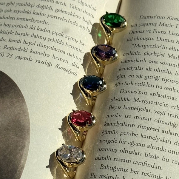 Renkli Oval Taşlı Yüzük
