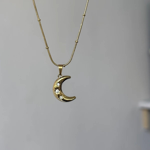 Taşlı Hilal Kolye