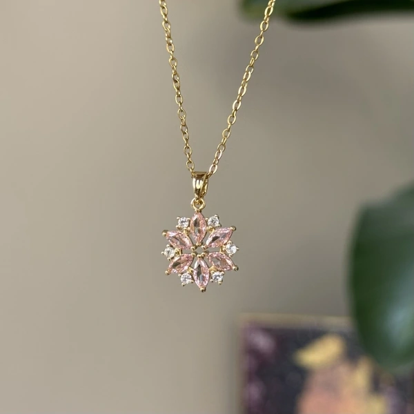 Taşlı Lotus Çiçek Kolye