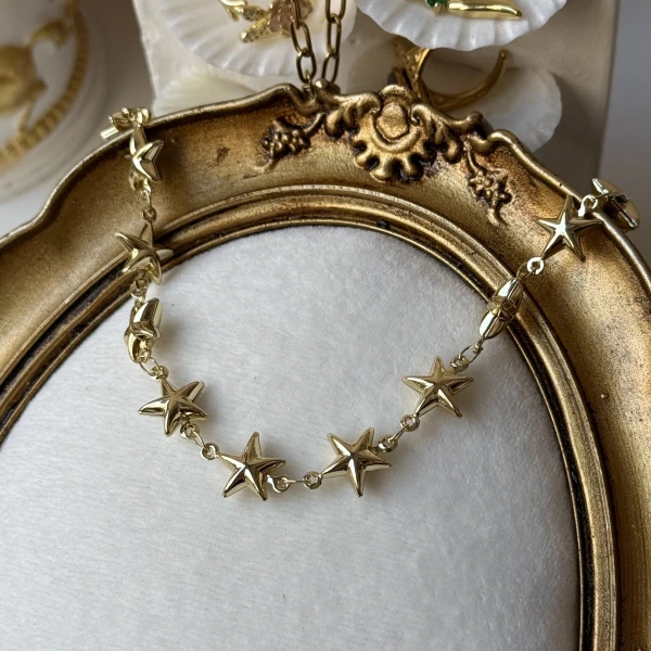Yıldızlı Choker