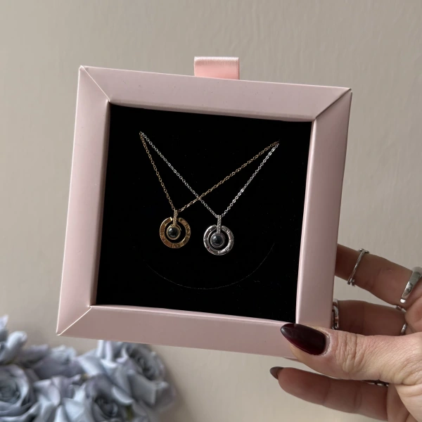 99 Dilde Seni Seviyorum Yazan Mercekli Kolye