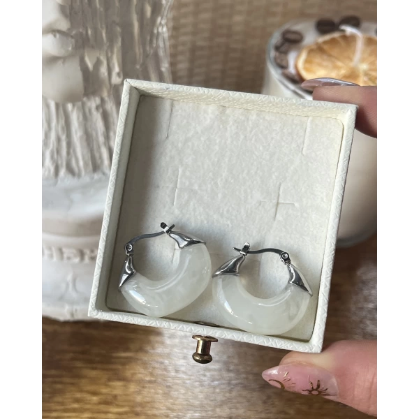 Beyaz Akik Taşlı Vintage Küpe I Çelik