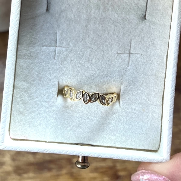 Beyaz Taşlı Vintage Yüzük