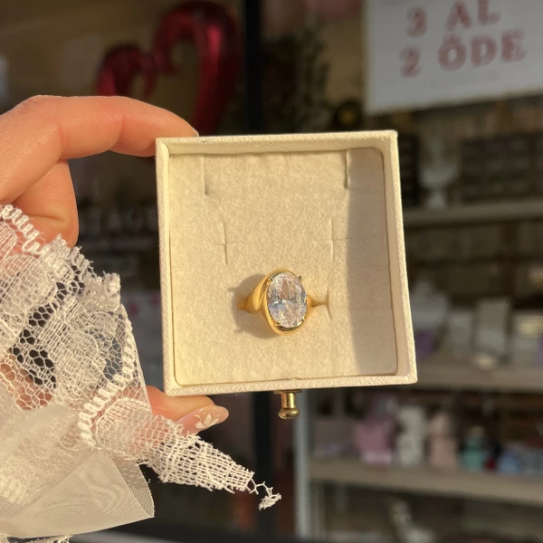 Beyaz Taşlı Vintage Yüzük I 14 Altın Kaplama