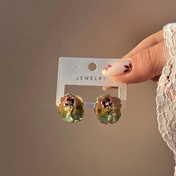 Château Çiçekleri Küpe