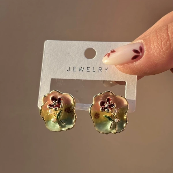 Château Çiçekleri Küpe