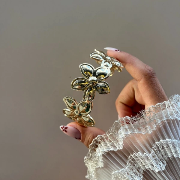 Çiçek Tasarımlı Bileklik