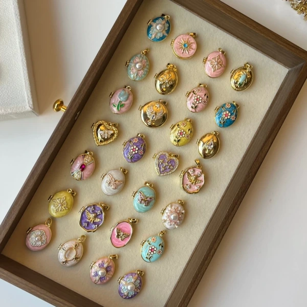 Çift Fotoğraflı Mineli/Desenli Kapaklı Kolyeler