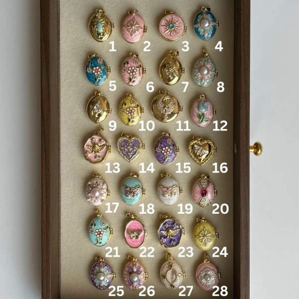 Çift Fotoğraflı Mineli/Desenli Kapaklı Kolyeler