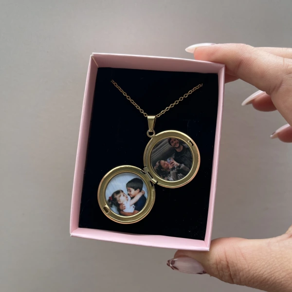 Çift Fotoğraflı Yuvarlak Kapaklı Altın Kolye (2 cm)