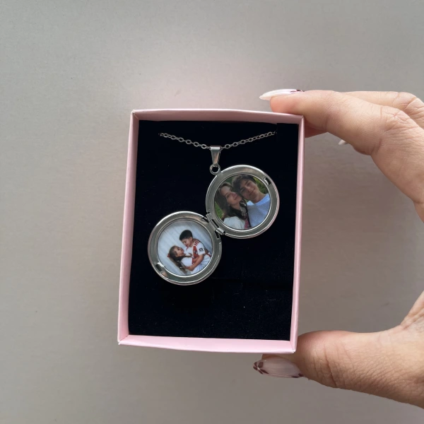 Çift Fotoğraflı Yuvarlak Kapaklı Kolye (2 cm)