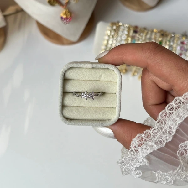Crystal Vine Yüzük
