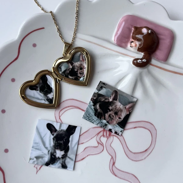 Desenli Kapaklı Çift Fotoğraflı Kolye (2,1 cm)