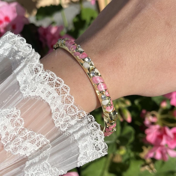 Pastel Pembe Çiçek Desenli Vintage Mineli Bileklik