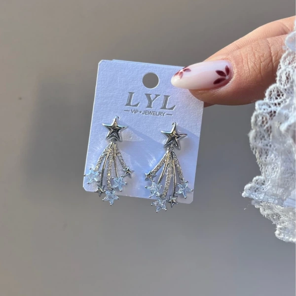 Dilek Yıldızı Küpe