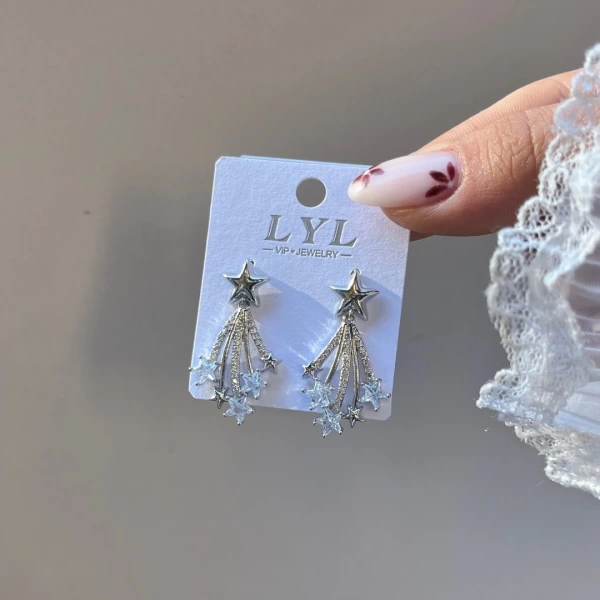 Dilek Yıldızı Küpe